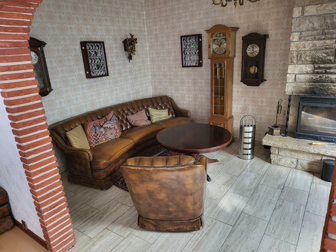 Modernisierter Wohnsitz oder Ferienhaus provisionsfrei von Privat – Kaminzimmer