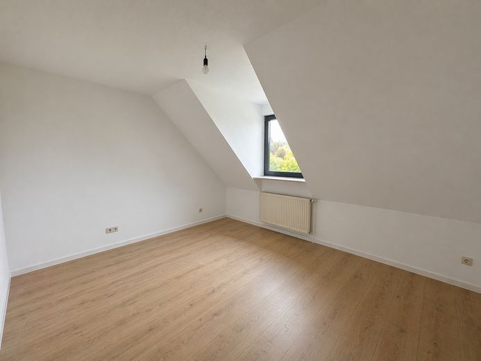 Erstbezug nach Renovierung – Helle 3,5-Zimmer Wohnung in ruhiger Lage von Mainhardt – Schlafzimmer