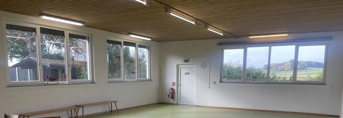 Local commercial polyvalent - studio, atelier ou bureau – Blick zum Notausgang