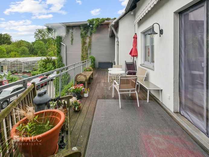 Büro und Wohnen - oder doch entwickeln!?! – Balkon