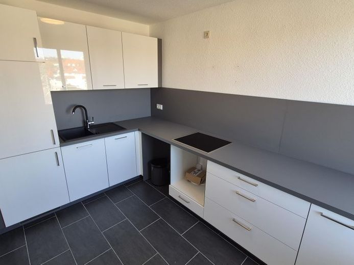 + + + frisch sanierte 2Zimmer Whg. mit Einbauküche + + + – Foto 1