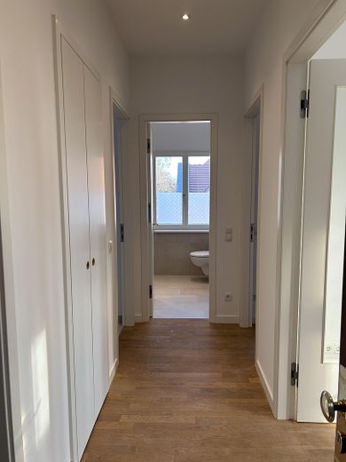 Splendido appartamento di nuova costruzione con 3 locali nel "Schweizer Viertel"! Senza commissioni! – Flur