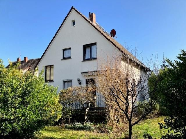 Renovierungsbedürftiges Einfamilienhaus - Besichtigung Sa 15.08. 15-18:00 & So 16.08. 10-12:00 Uhr – Hausansicht
