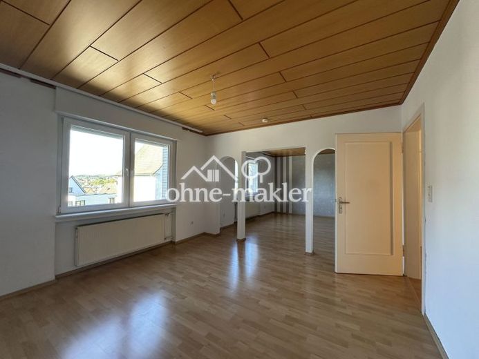 ZENTRUMSNAH! 1. OG Wohnung ETW in saniertem MFH – Foto 1