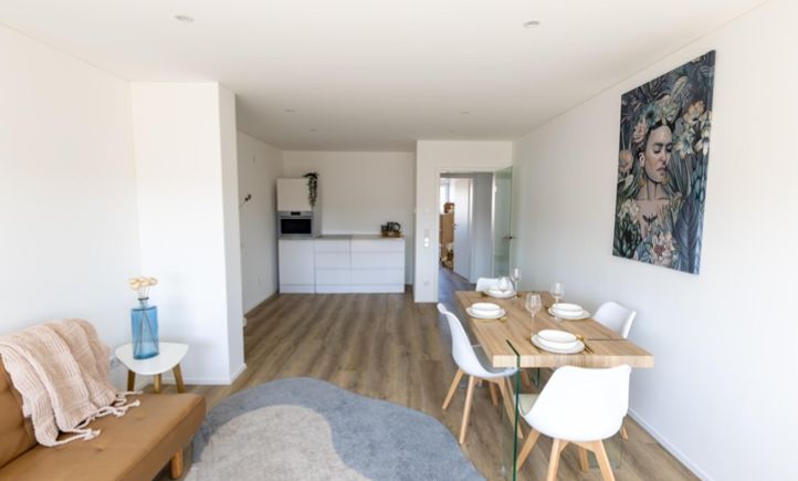 Erstbezug nach Sanierung 3-Zimmer-Wohnung mit Balkon in Neustadt – Foto 4