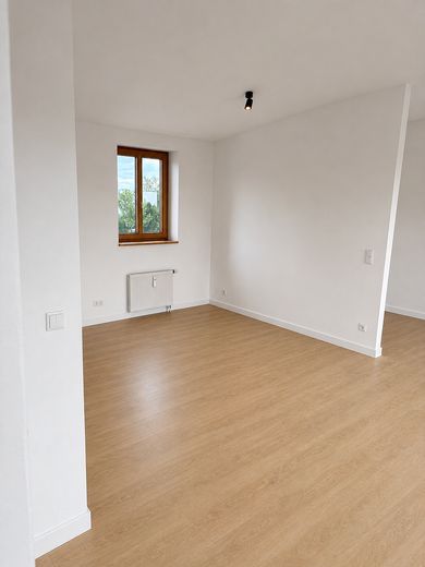 Provisionsfreies 1,5-Zimmer Dachstudio mit 4% Rendite in hervorragender Lage - in Renovierung – Impression Wohnen/Essen (KI)