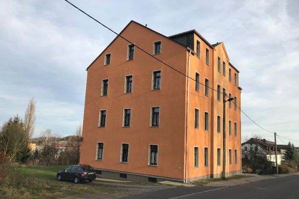 Reserviert! 3 Raum-Maisonette-Wohnung ideal für kleine Familie - Stellplatz + Garten am Haus