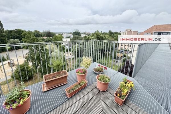 IMMOBERLIN.DE - Top-Lage! 3-Zimmer-Wohnung mit Sonnenterrasse in Spandau