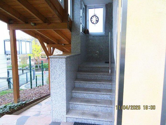 Belbe appartement calme de 2,5 pièces ZKBGWDM au 2e étage, avec garantie du prix du loyer, petit balcon dans un emplacement privilégié, – Hauseingang