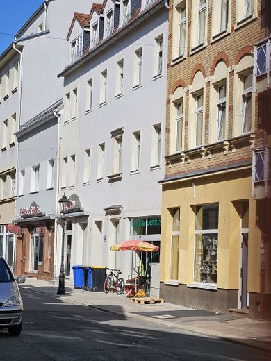 Helle 2-Zimmerwohnung mit Balkon im Zentrum von Zwickau – Außenansicht
