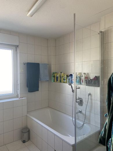 Środkowy segment szeregowca (bez prowizji) w Wiley, Neu-Ulm – Bad 1 OG