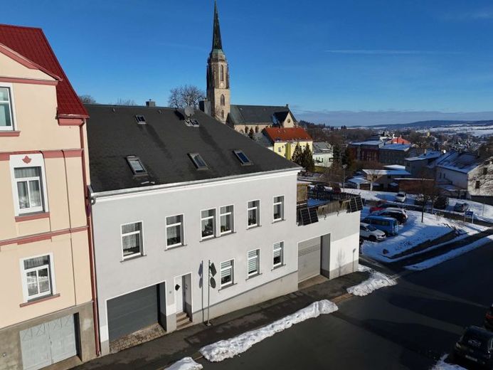 Viel Platz für Familie & Handwerk – Haus mit Halle in Falkenstein – Foto 1