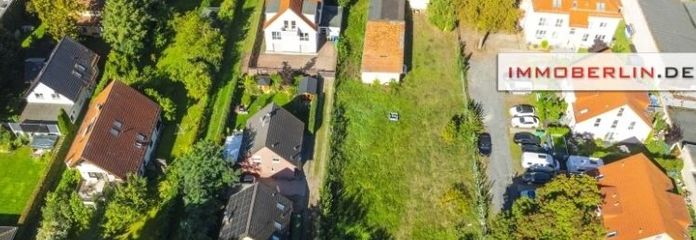 IMMOBERLIN.DE - Wassergrundstück! Exzellentes teilbares Bauland in idyllischer Seelage am Großen Zug