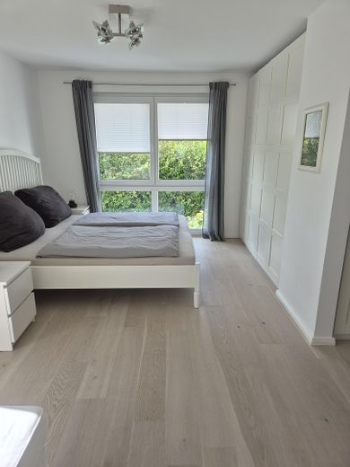 Moderna casa d’architetto ai margini dei campi a Erlenhof - senza provvigione! – Schlafzimmer