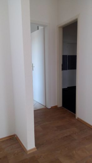 Loft-Wohnung mit großer Dachterrasse | Zentral in Wilsdruff / Dresden |  93qm – Wohnzimmer, Vorflur, Garderobe