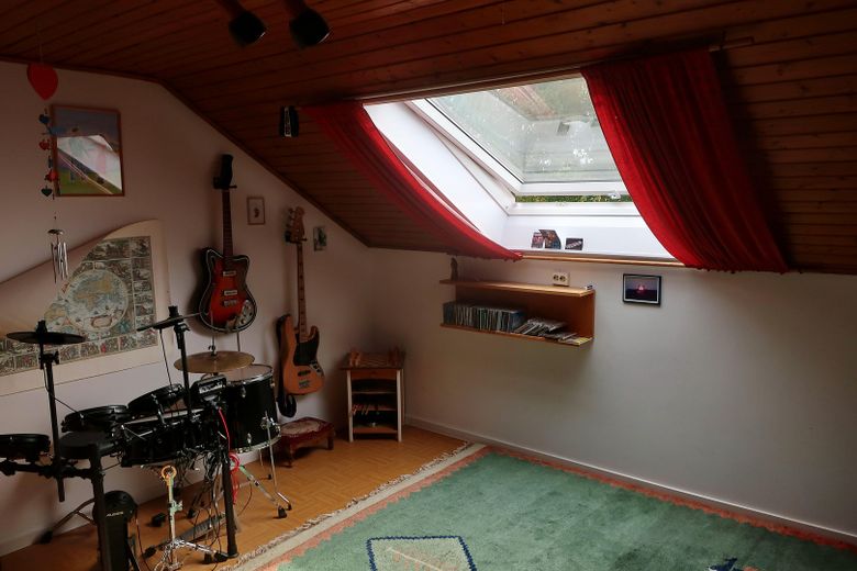 Neufahrn - Mintraching'de emlakçısız ikiz ev – Zimmer im Dachgeschoß