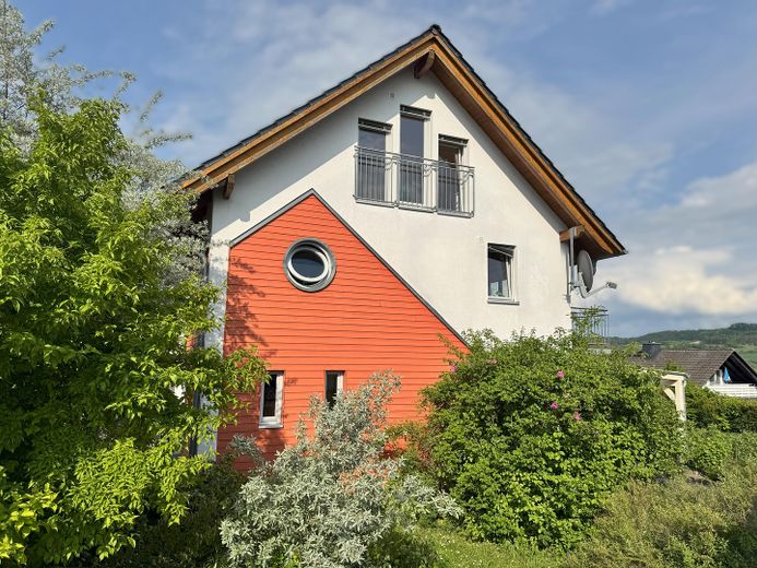 Seitliche Straßenansicht