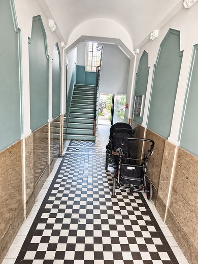 Appartamento libero di 2 locali all’ultimo piano con balcone in posizione tranquilla vicino a Müllerstraße – House entrance
