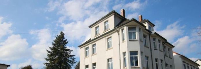 Widok na Osterburg! Przestronne mieszkanie 2-pokojowe w centralnej części Weidy!