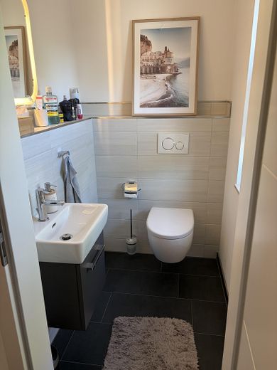 Dresden yakınında modern bir yuva: Havuz, fotovoltaik, depolama, Wallbox ve garaj – Fotoğraf 26