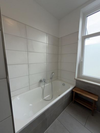 3ZKB Altbaucharme, Stellplatz, Moritzberg – Tageslichtbad