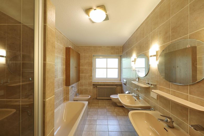 Badezimmer EG