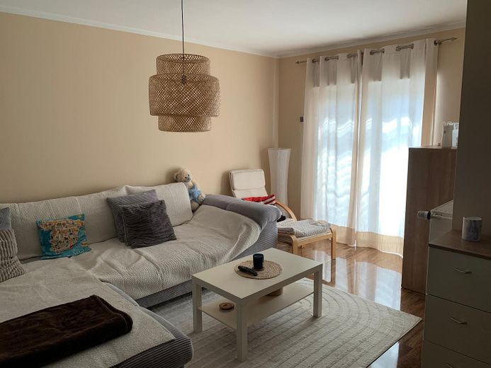 Modernisierte 3-Zimmer Wohnung mit Terrasse & Stellplatz – Wohnzimmer2