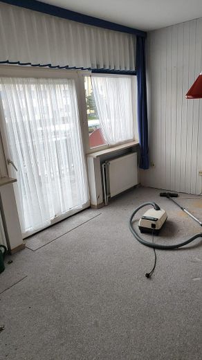 Großes Zimmer mit Balkon