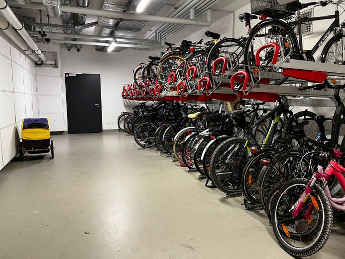 2-Zimmer Penthouse mit zwei Dachterrassen (Passivhaus) – Fahrradkeller