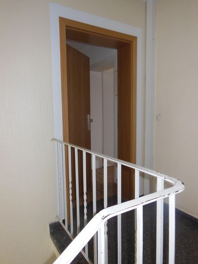 2. Etage Dachgeschoß, Hell und Ruhig – Treppenhaus
