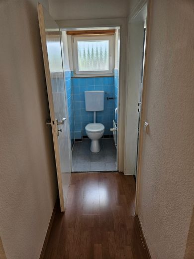 Casa bifamiliare indipendente in posizione privilegiata ai margini del paese a Königsbach-Stein – Foto 15