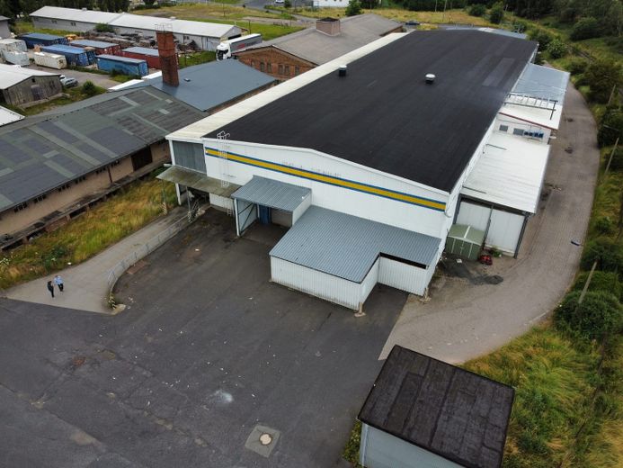 Verkaufshalle / Lagerhalle mit Büroräumen in zentraler Lage von Deutschland – Foto 16