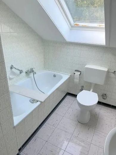 Gepflegte 3 Zi.-Wohnung mit Balkon gegenüber Bathildis-Krankenhaus / Nähe Phoenix (1011/09) – Bild 6