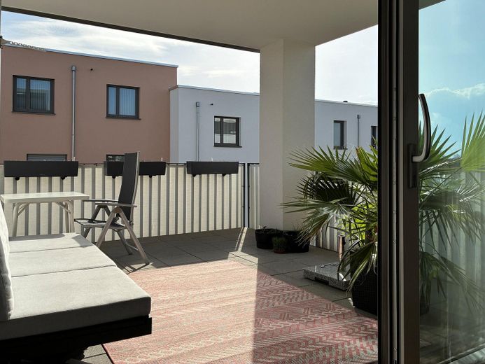 Neuwertige 4-Zimmer-Wohnung am Georgenberg | 2 TG-Stellplätze | Baujahr 2021 | provisionsfrei – Südwest-Balkon