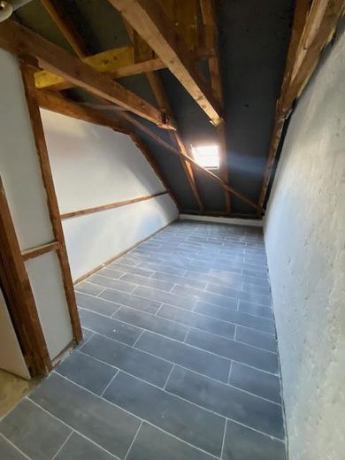 Gefliester Speicher