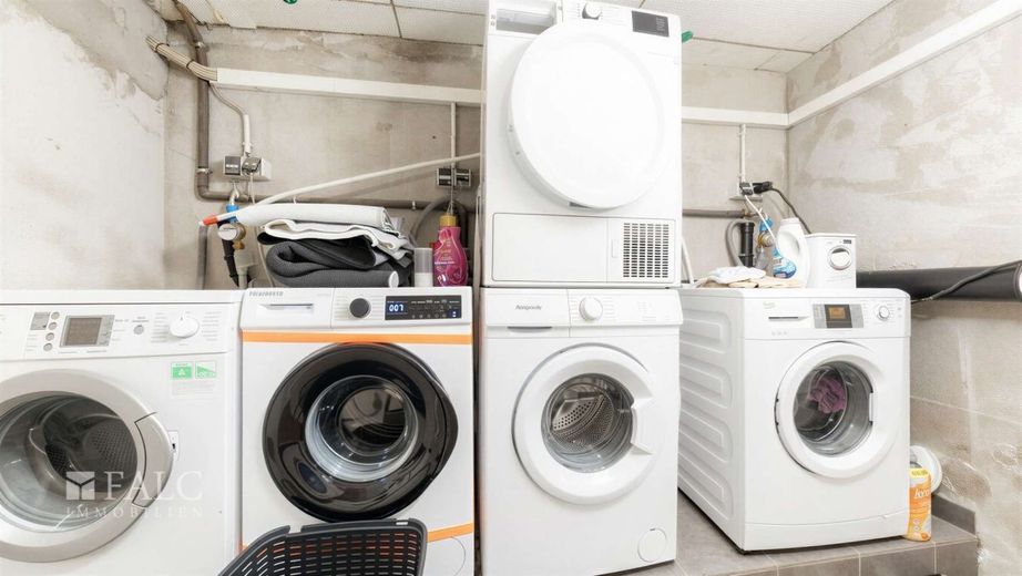 KFW 115 - Kernsaniertes Mehrfamilienhaus mit 7 Wohneinheiten in Stuttgart-Bad Cannstatt – Waschküche