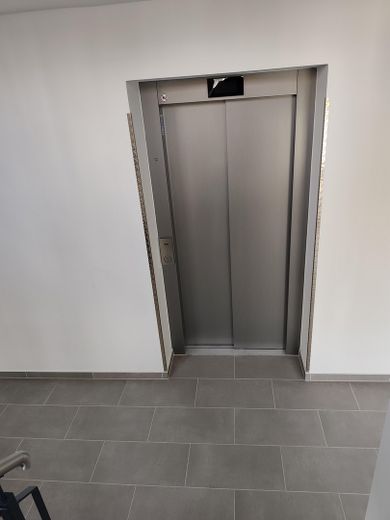 Erstbezug 2-Zimmer-Wohnung (1. OG, Balkon, barrierefrei) in Berge bei Nauen – Aufzug