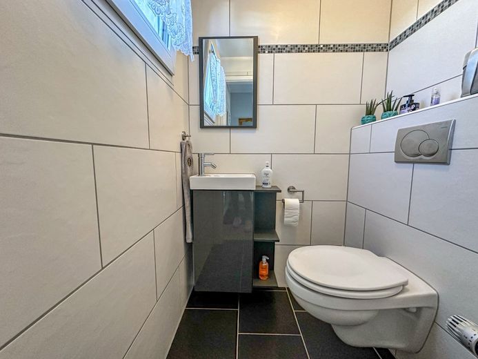 Wohlfühloase im Lenneper Reihenendhaus – Gäste WC