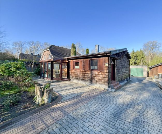 Idyllisches Waldidyll: Sauna, Wintergarten, riesigem Gartenparadies! – Hausansicht