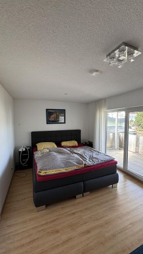 Grosses Einfamilienhaus in zentraler Lage – Elternschlafzimmer