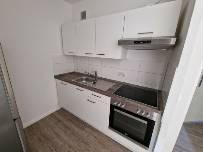 tolle 2 R.-Whg. mit EBK und Balkon – Foto 1