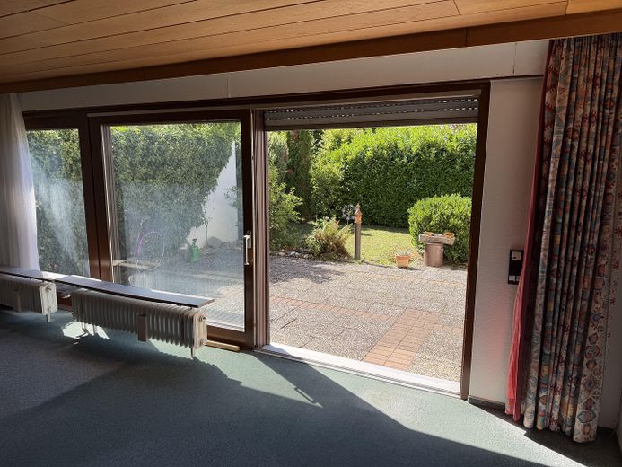 No commission! Prime location! Terraced house with expansion potential, energy rating B – Panoramafenster
