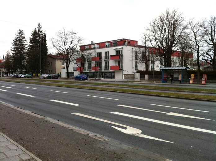 Representative commercial unit (retail, office, practice) in a prime location in Munich-Hadern – Photo 4