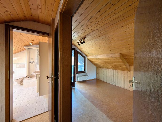Centraal in Goldbach met veel ruimte voor het hele gezin – Bad und Dachstudio DG