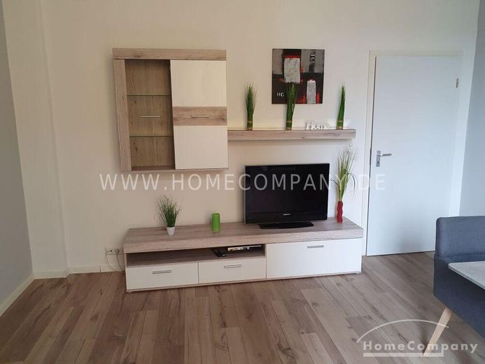 Sehr schöne 3 Zi.-Whg., möbliert. Mit gr. Dachterrasse zur Gemeinschaftsnutzung. – a044a23e4ee4de551b31a21bd33ec8453c4f97e3.jpg