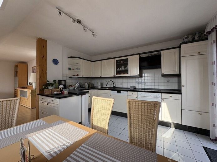 Feucht Clever kaufen statt hohe Mieten zahlen!! Gepflegte 3 Zimmer DGW mit 2 Balkone u. Stellplatz – ETW Neda Feucht 039