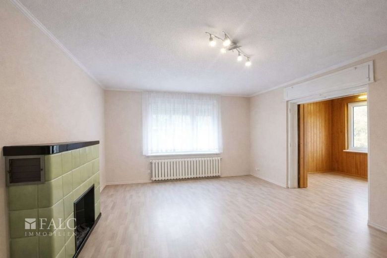 *Reserv.* Hör´mal wer da hämmert // Ihr Sanierungsprojekt! - FALC Immobilien – Wohnzimmer Bild 1