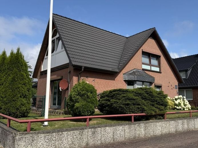 Zentral in Sackgassenlage gelegenes Einfamilienhaus – Foto 1