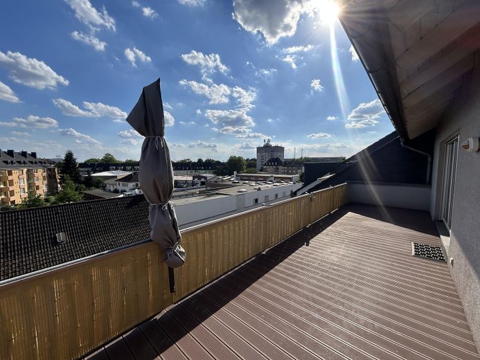 74qm Dachgeschosswohnung mit Phenthouse-Feeling mit 25qm Dachterrasse und Garage optional – Foto 6
