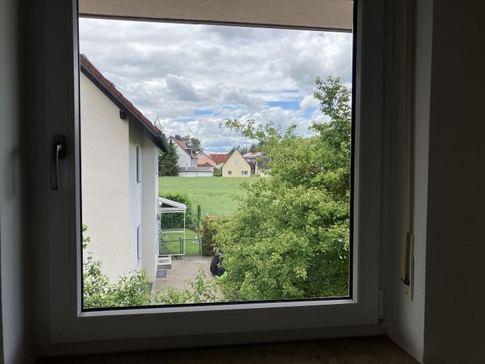 Zweizimmerwohnung in bester Lage in Hallbergmoos – Küchenfenster